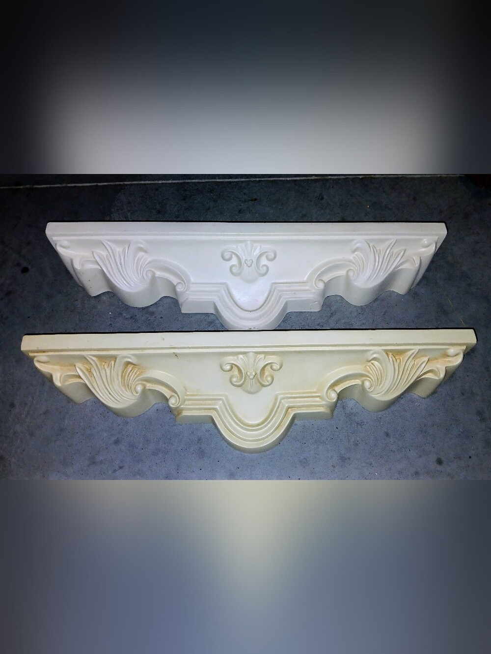 White and Cream Vintage Shelf Set